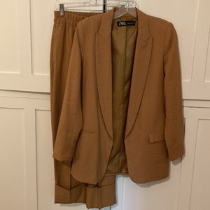 Zara Cropped Pants size S and matching jacket size XS, pant brand nwot.